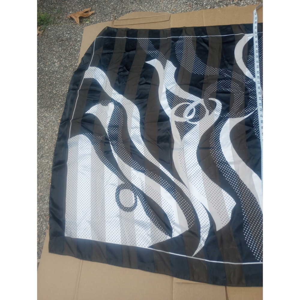 City Silk Co Square‎ Scarf 39 Inches Black And White Swirls And Polka Dots Poly. - Picture 4 of 5